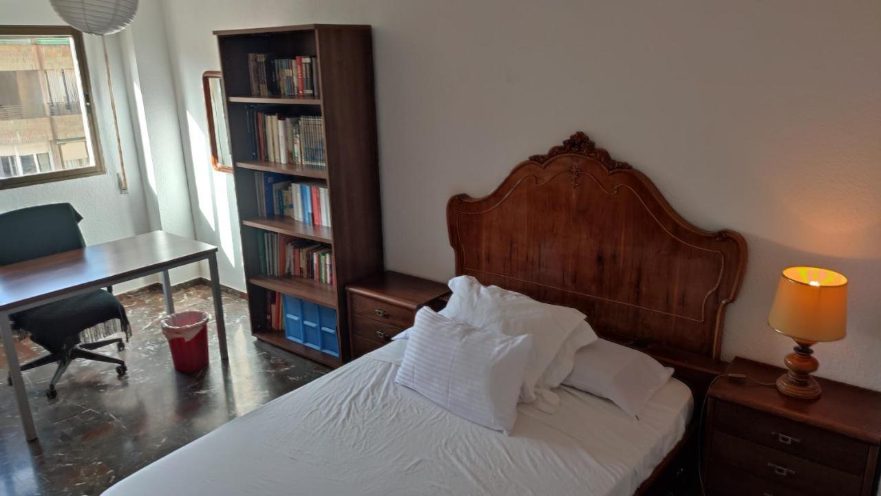 Habitacion Amplia Con Vistas Granada Esterno foto